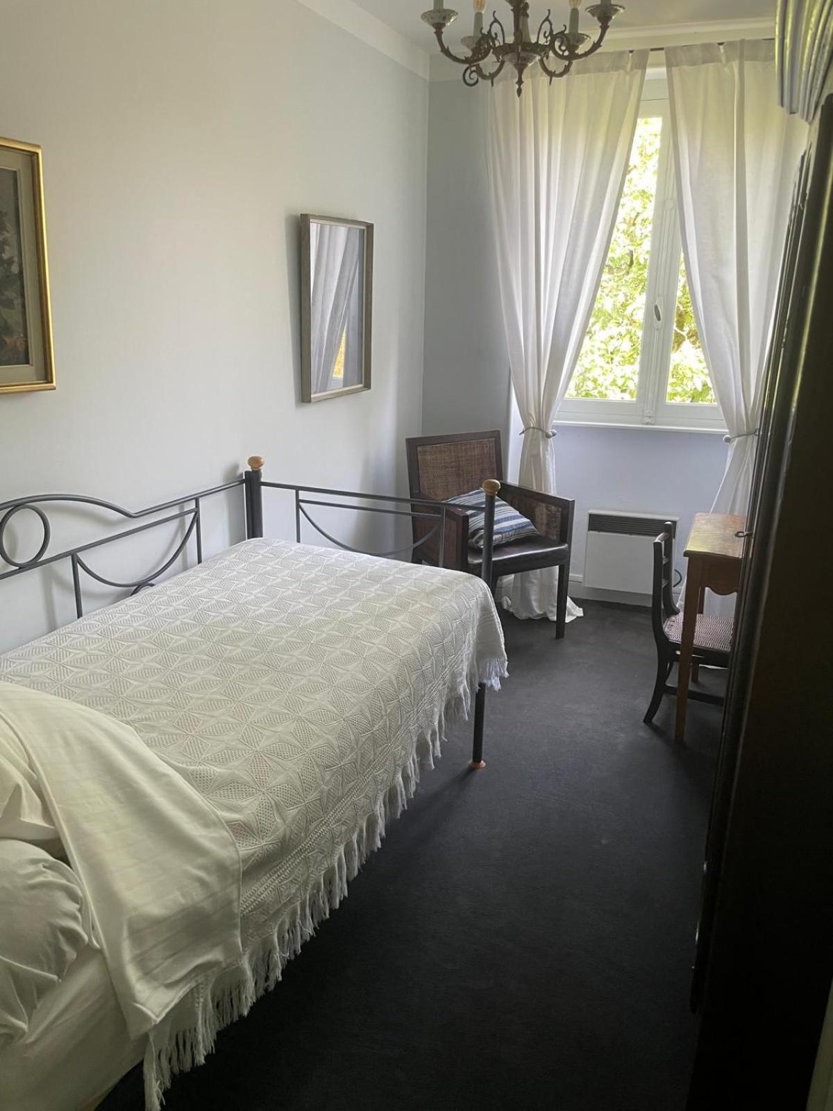 Residence Le Petit Paradis Labastide-Rouairoux Eksteriør billede